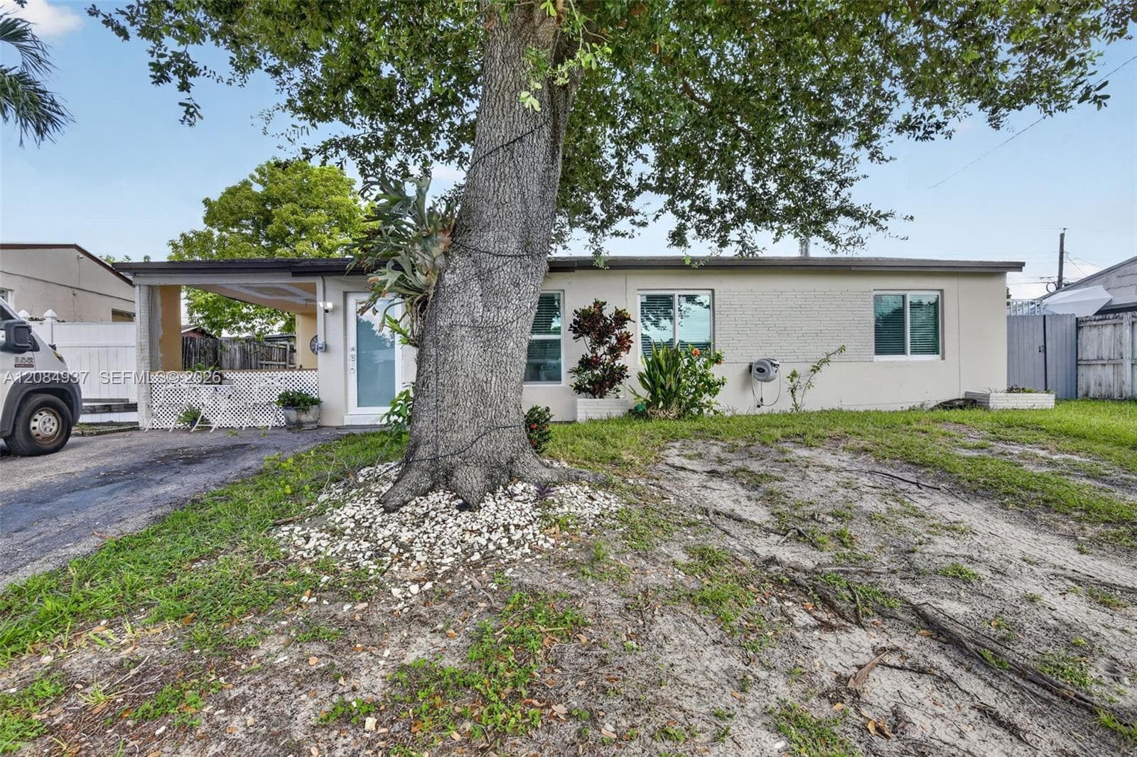 4351 SW 22nd St, Fort Lauderdale FL 33317 - Fort Lauderdale, FL - Photo 1