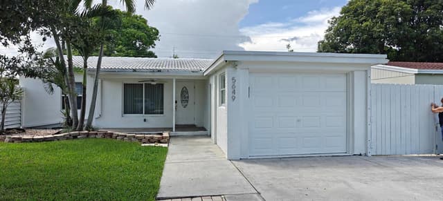 5649 NE 5th Terrace, Oakland Park FL 33334 - Oakland Park, FL - Photo 2