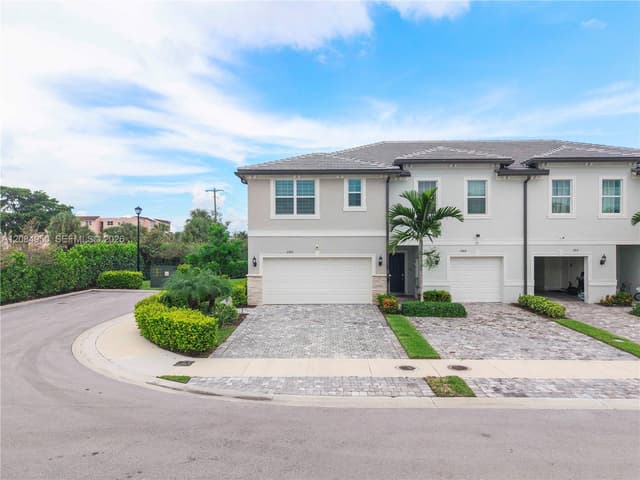 2905 Olivia Ave, Lauderdale Lakes FL 33311 - Lauderdale Lakes, FL - Photo 4