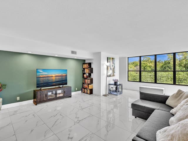 2659 Carambola Circle N # 306, Coconut Creek FL 33066 - Coconut Creek, FL - Photo 6