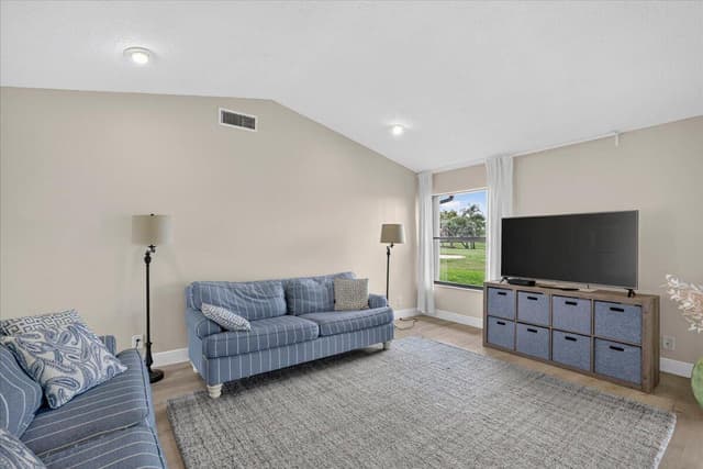 13355 TOUCHSTONE Place, Palm Beach Gardens FL 33418 - Palm Beach Gardens, FL - Photo 4