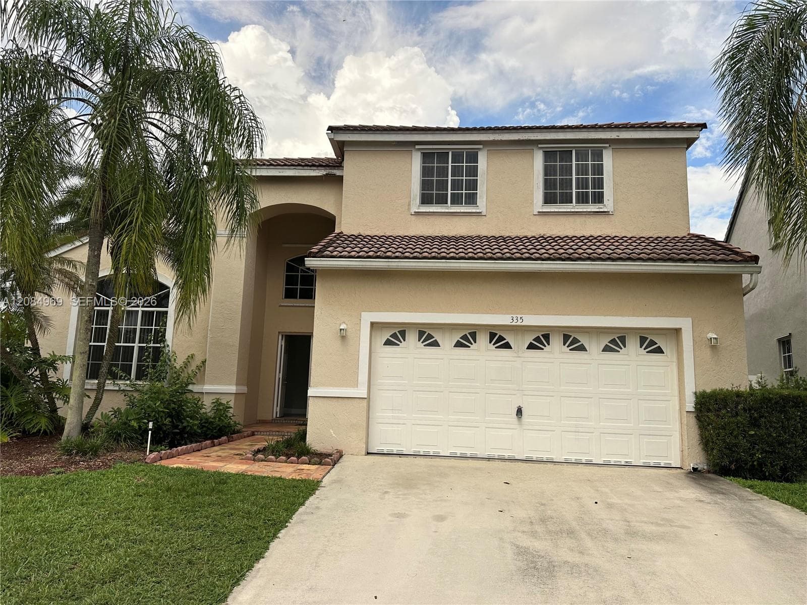 335 Cambridge Dr, Weston FL 33326 - Weston, FL - Photo 1