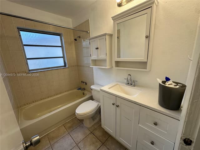 4200 Hayes St, Hollywood FL 33021 - Hollywood, FL - Photo 4