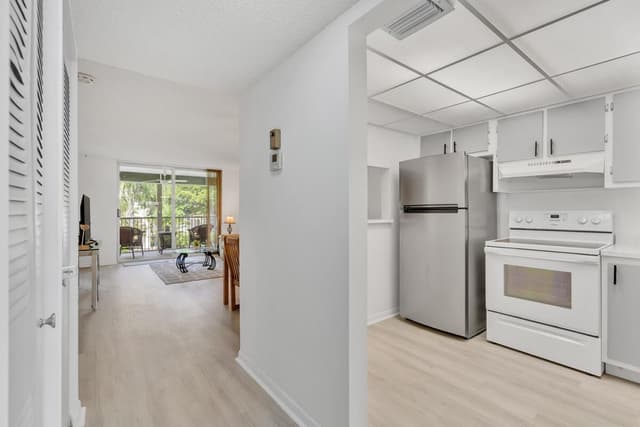 6800 Royal Palm Boulevard Unit 207F, Margate FL 33063 - Margate, FL - Photo 5