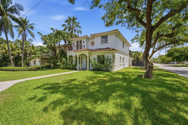 400 NE 8th Avenue, Fort Lauderdale FL 33301 - Fort Lauderdale, FL - Photo 2