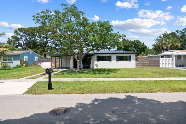 1032 SW 1ST Terrace, Pompano Beach FL 33060 - Pompano Beach, FL - Photo 5