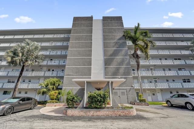 610 NE 12TH Avenue # 306, Hallandale Beach FL 33009 - Hallandale Beach, FL - Photo 4