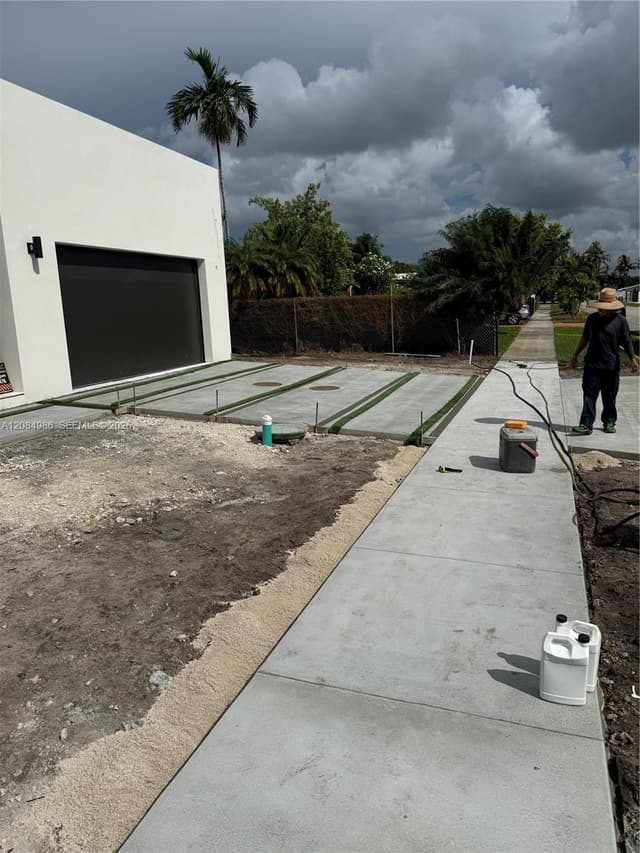 2920 SW 104th Ct, Miami FL 33165 - Miami, FL - Photo 3