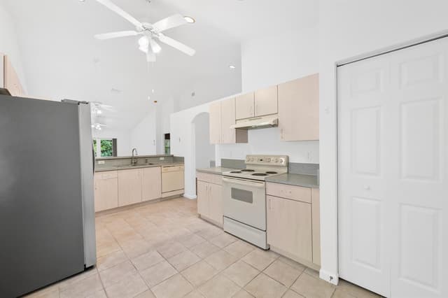 12838 HAMPTON LAKES Circle, Boynton Beach FL 33436 - Boynton Beach, FL - Photo 6