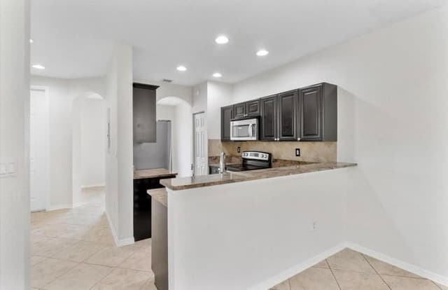 6051 SW 19TH Court, North Lauderdale FL 33068 - North Lauderdale, FL - Photo 4