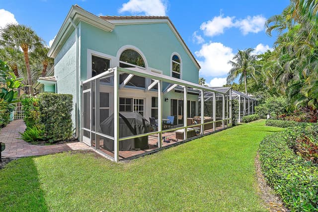 7 Grand Bay Circle, Juno Beach FL 33408 - Juno Beach, FL - Photo 2