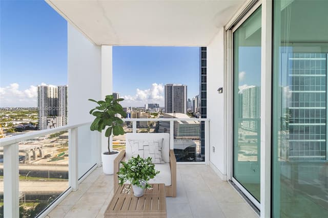 1040 Biscayne Blvd # 1806, Miami FL 33132 - Miami, FL - Photo 6