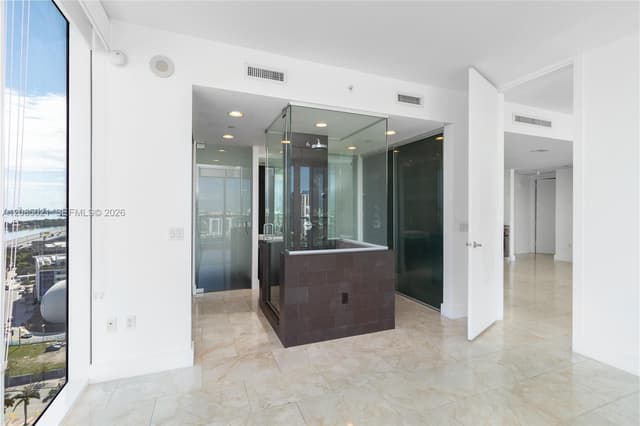 1040 Biscayne Blvd # 1806, Miami FL 33132 - Miami, FL - Photo 7