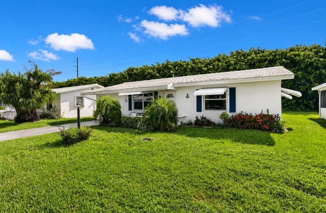 400 SW 8TH Place, Boynton Beach FL 33426 - Boynton Beach, FL - Photo 2