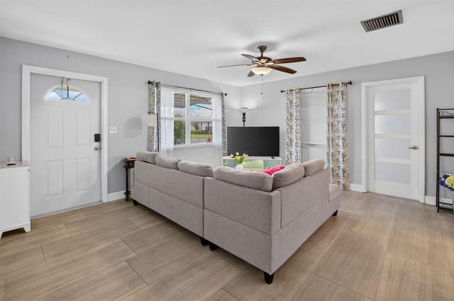 400 SW 8TH Place, Boynton Beach FL 33426 - Boynton Beach, FL - Photo 6