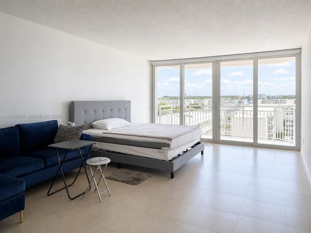 18041 Biscayne Blvd # 803, Aventura FL 33160 - Aventura, FL - Photo 2