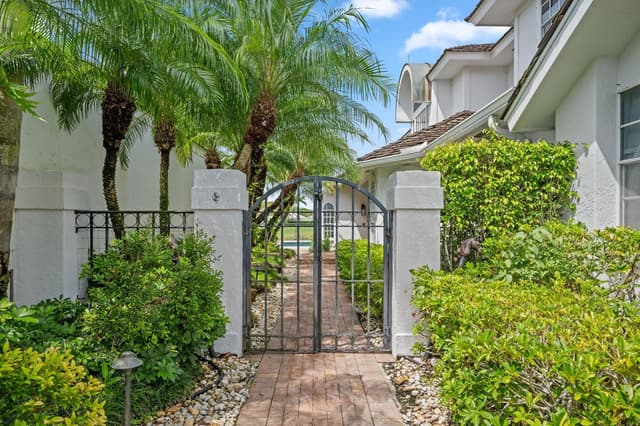 2467 Muir Circle, Wellington FL 33414 - Wellington, FL - Photo 3