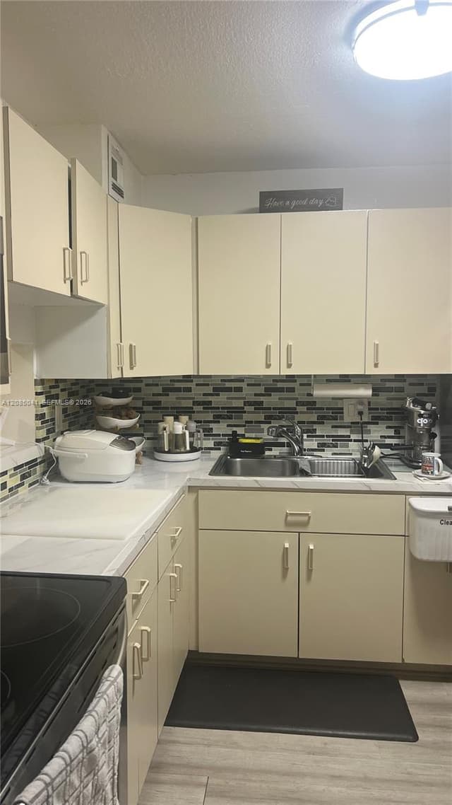 1480 W 46th St # 210, Hialeah FL 33012 - Hialeah, FL - Photo 3