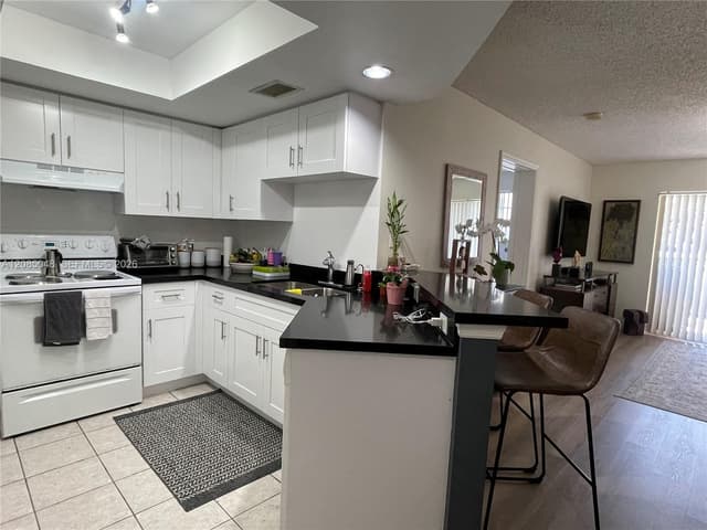 2009 SE 10th Ave # 303, Fort Lauderdale FL 33316 - Fort Lauderdale, FL - Photo 6