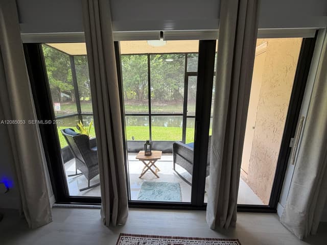331 Lakeview Dr # 101, Weston FL 33326 - Weston, FL - Photo 3
