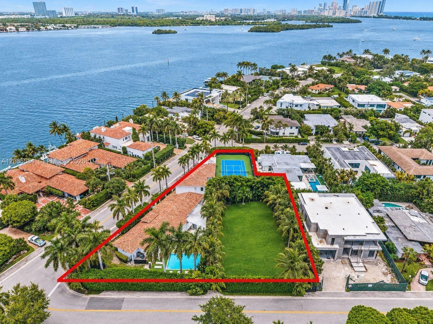 10031 W Broadview Dr, Bay Harbor Islands FL 33154 - Bay Harbor Islands, FL - Photo 1