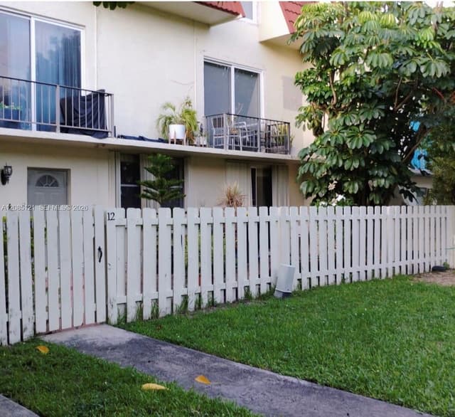 1655 NE 115th St # 12B, Miami FL 33181 - Miami, FL - Photo 5