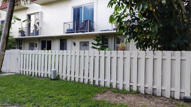 1655 NE 115th St # 12B, Miami FL 33181 - Miami, FL - Photo 4
