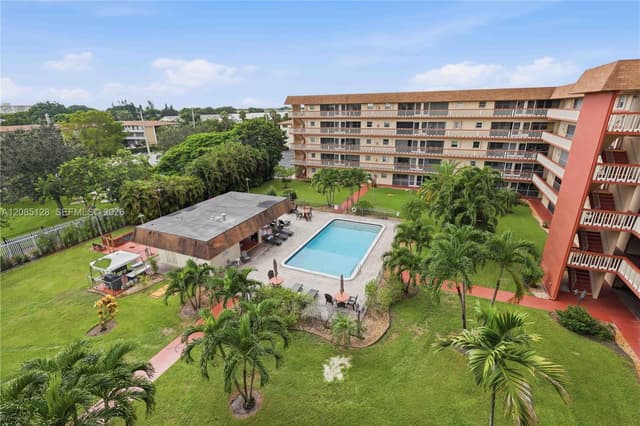 5300 Washington St # W513, Hollywood FL 33021 - Hollywood, FL - Photo 3