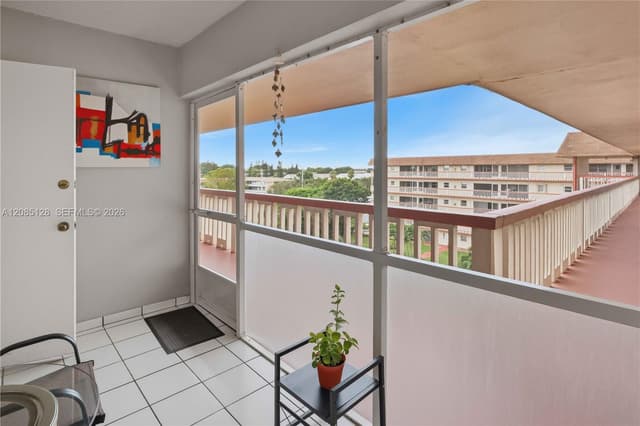 5300 Washington St # W513, Hollywood FL 33021 - Hollywood, FL - Photo 4