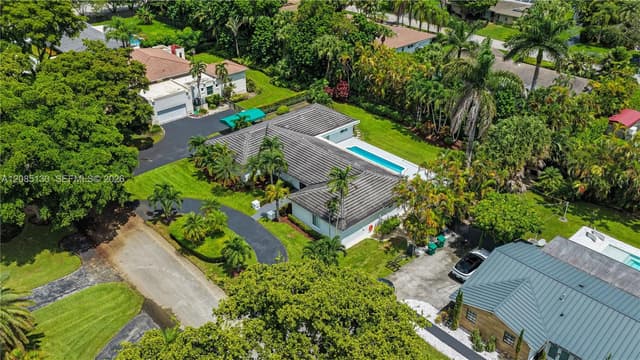 15305 SW 78th Ct, Palmetto Bay FL 33157 - Palmetto Bay, FL - Photo 2