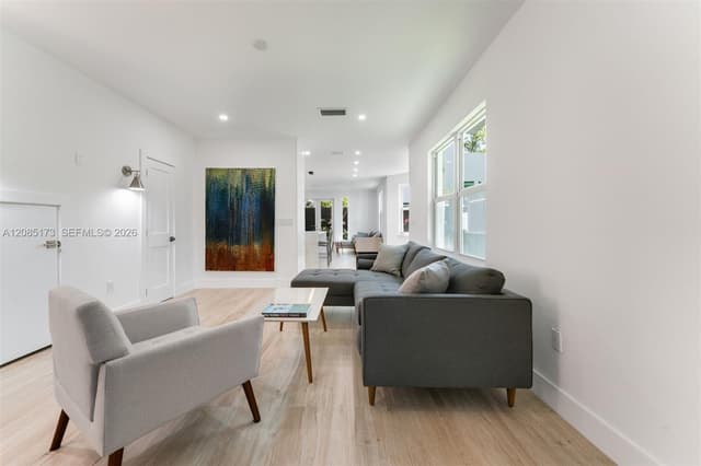 3125 Paola Dr, Miami FL 33133 - Miami, FL - Photo 2