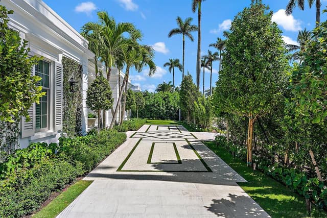 311 Polmer Park Road, Palm Beach FL 33480 - Palm Beach, FL - Photo 2