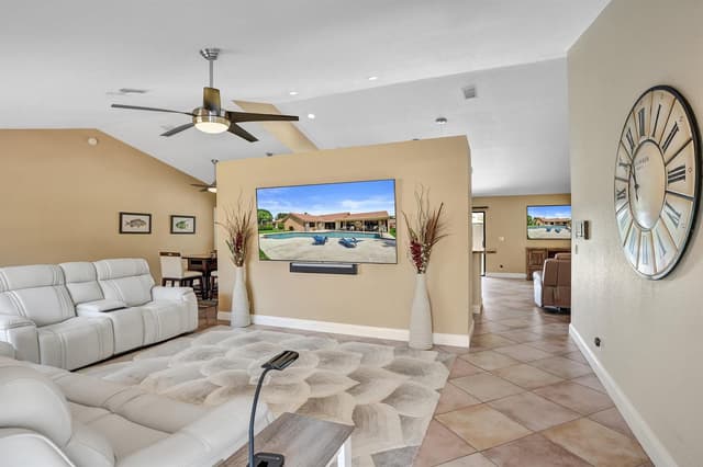 9255 Sun Pointe Drive, Boynton Beach FL 33437 - Boynton Beach, FL - Photo 2