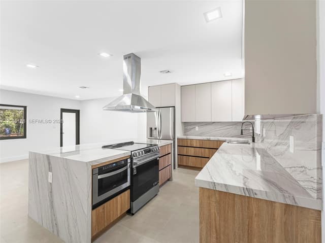 610 NE 164th Ter, Miami FL 33162 - Miami, FL - Photo 3