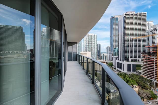 45 SW 9th St # 1606, Miami FL 33130 - Miami, FL - Photo 3