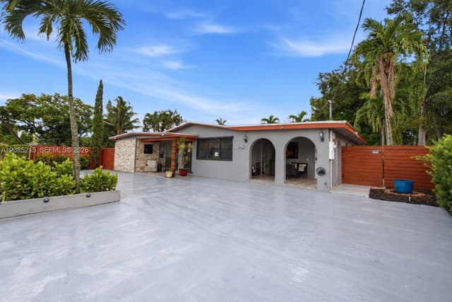 2616 NE 6th Avenue, Wilton Manors FL 33334 - Wilton Manors, FL - Photo 2