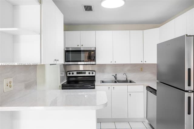 621 SW 93rd Ct, Miami FL 33174 - Miami, FL - Photo 5