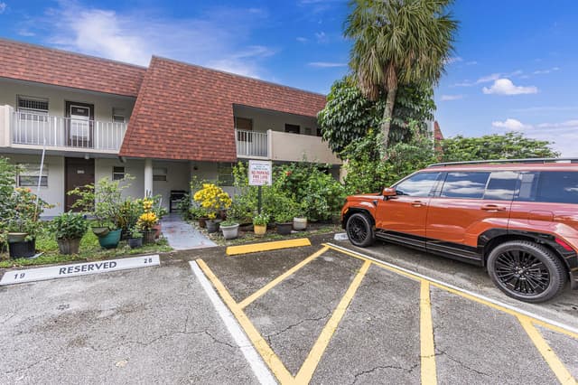 3090 NW 46th Avenue, Lauderdale Lakes FL 33313 - Lauderdale Lakes, FL - Photo 2