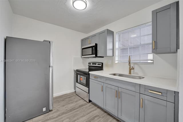 3751 NW 25th St, Lauderdale Lakes FL 33311 - Lauderdale Lakes, FL - Photo 7