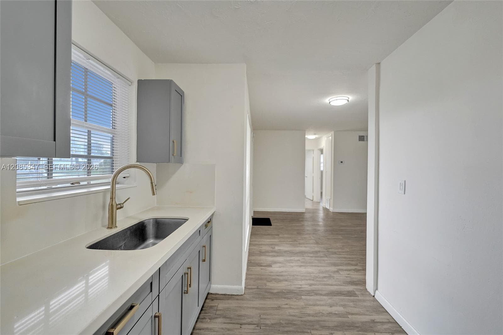 3751 NW 25th St, Lauderdale Lakes FL 33311