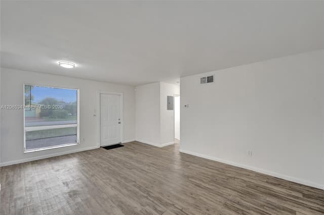 3751 NW 25th St, Lauderdale Lakes FL 33311 - Lauderdale Lakes, FL - Photo 5