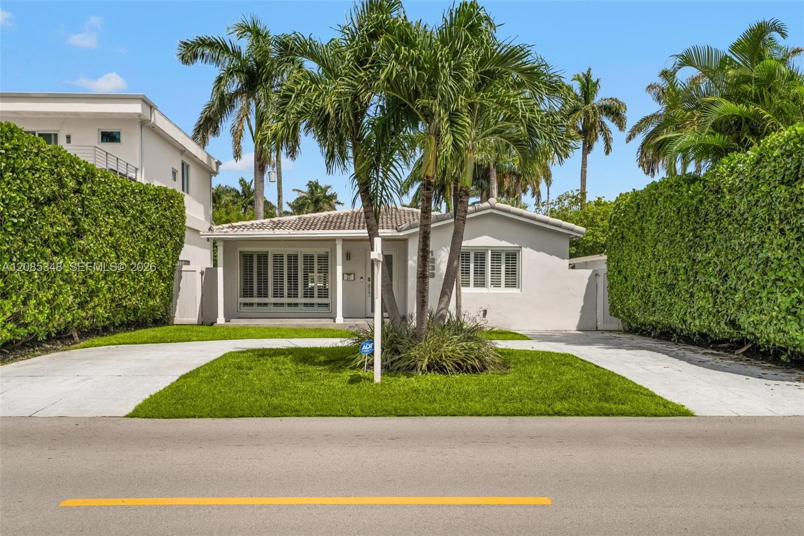 1239 Washington St, Hollywood FL 33019 - Hollywood, FL - Photo 1