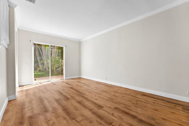 5302 VICTORIA Circle, West Palm Beach FL 33409 - West Palm Beach, FL - Photo 6