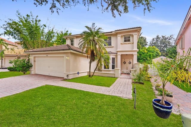 5302 VICTORIA Circle, West Palm Beach FL 33409 - West Palm Beach, FL - Photo 3