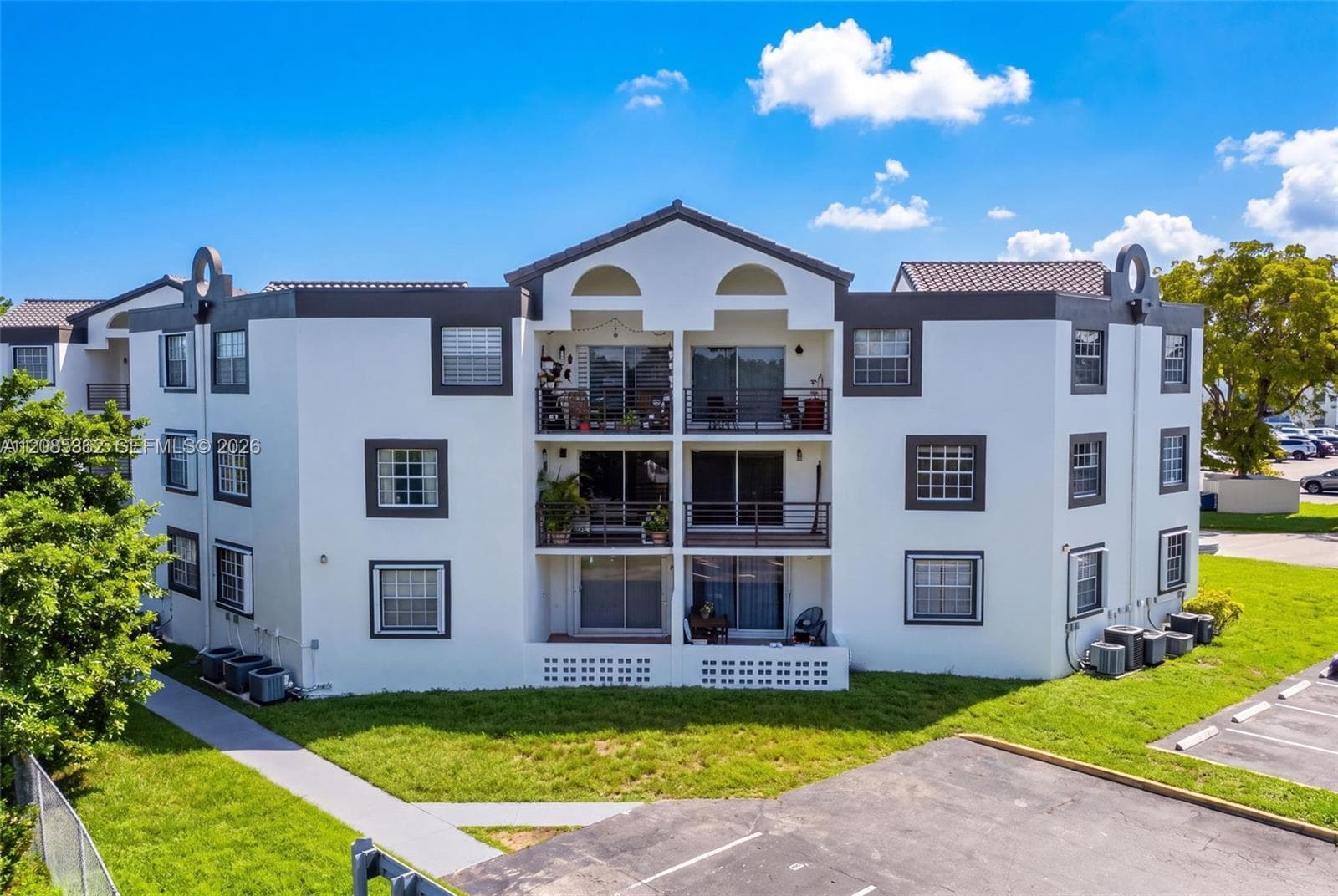 9735 Fontainebleau Blvd # G303, Miami FL 33172 - Miami, FL - Photo 1