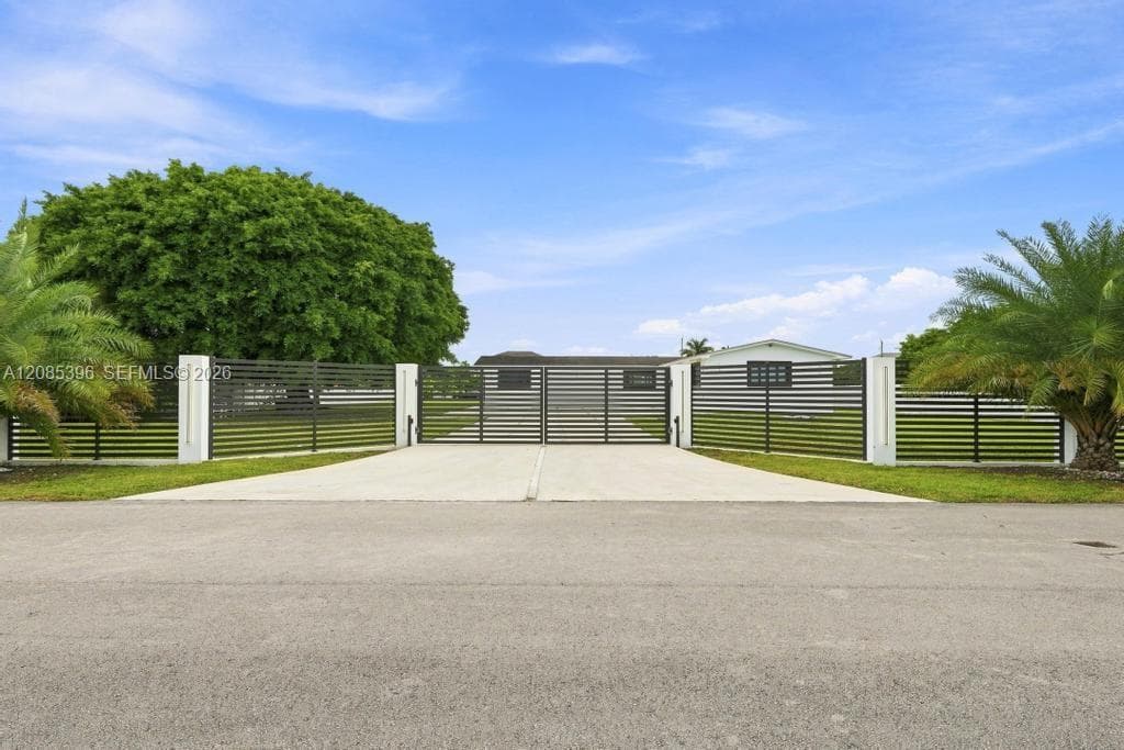 100 NW 120th Ave, Miami FL 33182 - Miami, FL - Photo 1
