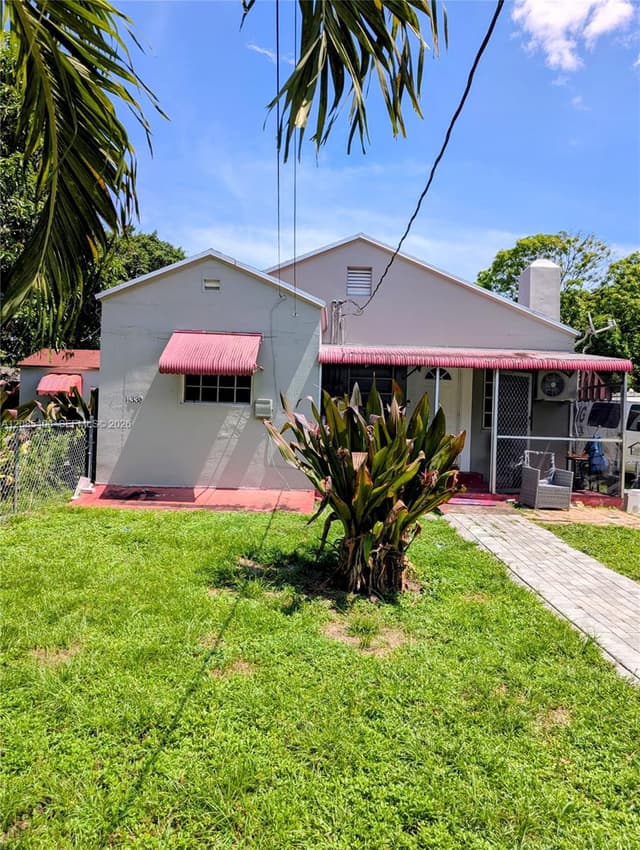11339 Peachtree Dr, Miami FL 33161 - Miami, FL - Photo 2
