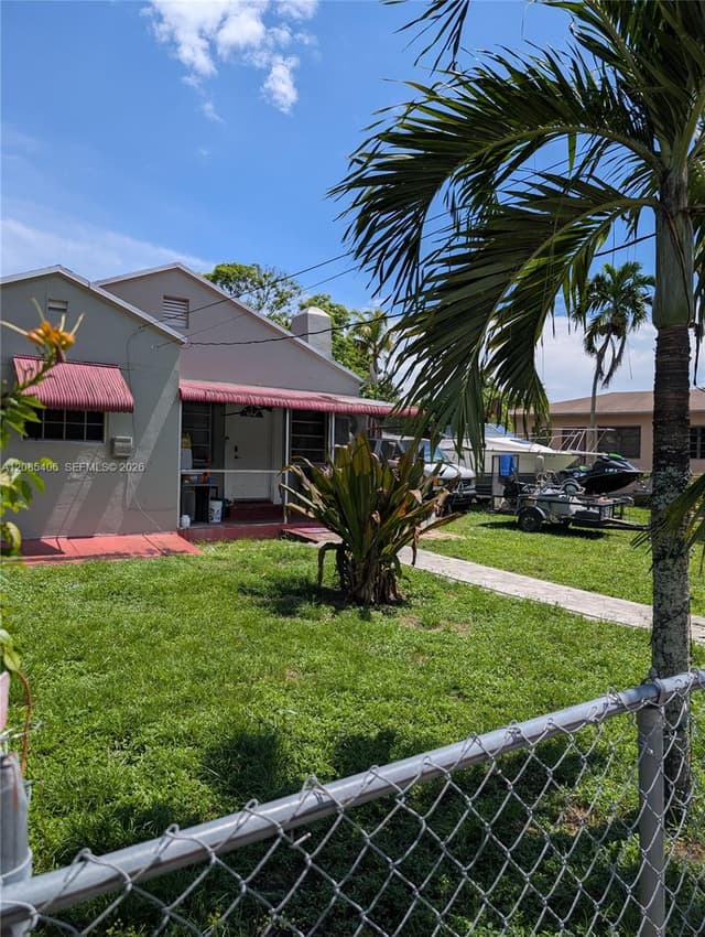 11339 Peachtree Dr, Miami FL 33161 - Miami, FL - Photo 3