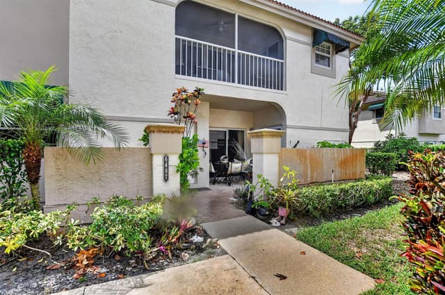 6487 Via Regina, Boca Raton FL 33433 - Boca Raton, FL - Photo 4