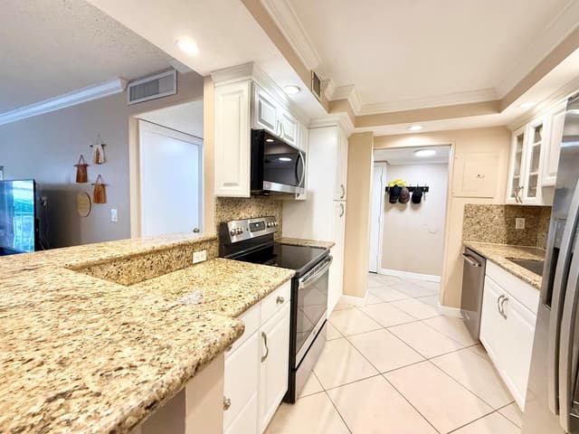 950 Ponce De Leon Road # 104, Boca Raton FL 33432 - Boca Raton, FL - Photo 5